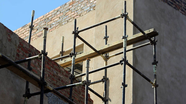 Comment monter un échafaudage de maçon ?