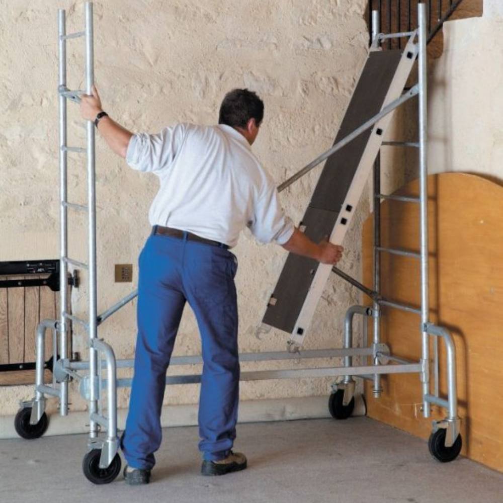 Échafaudage roulant Tubesca Comabi Junior 200 – Passage de porte 73 cm