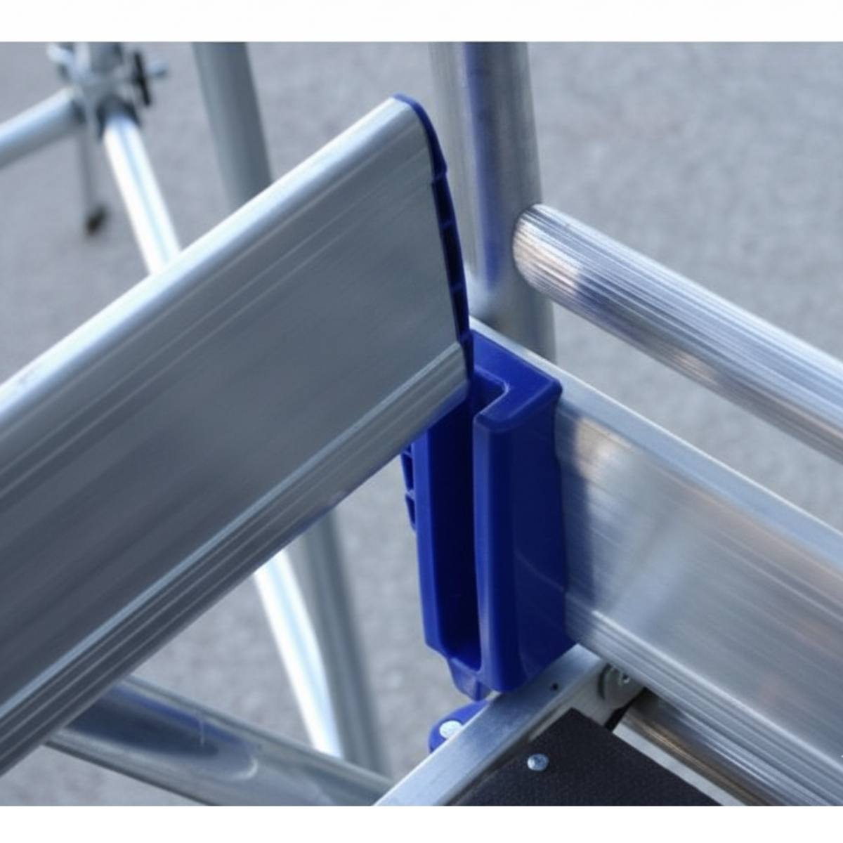 Échafaudage roulant TOTEM BOX 300 NEW Tubesca Comabi