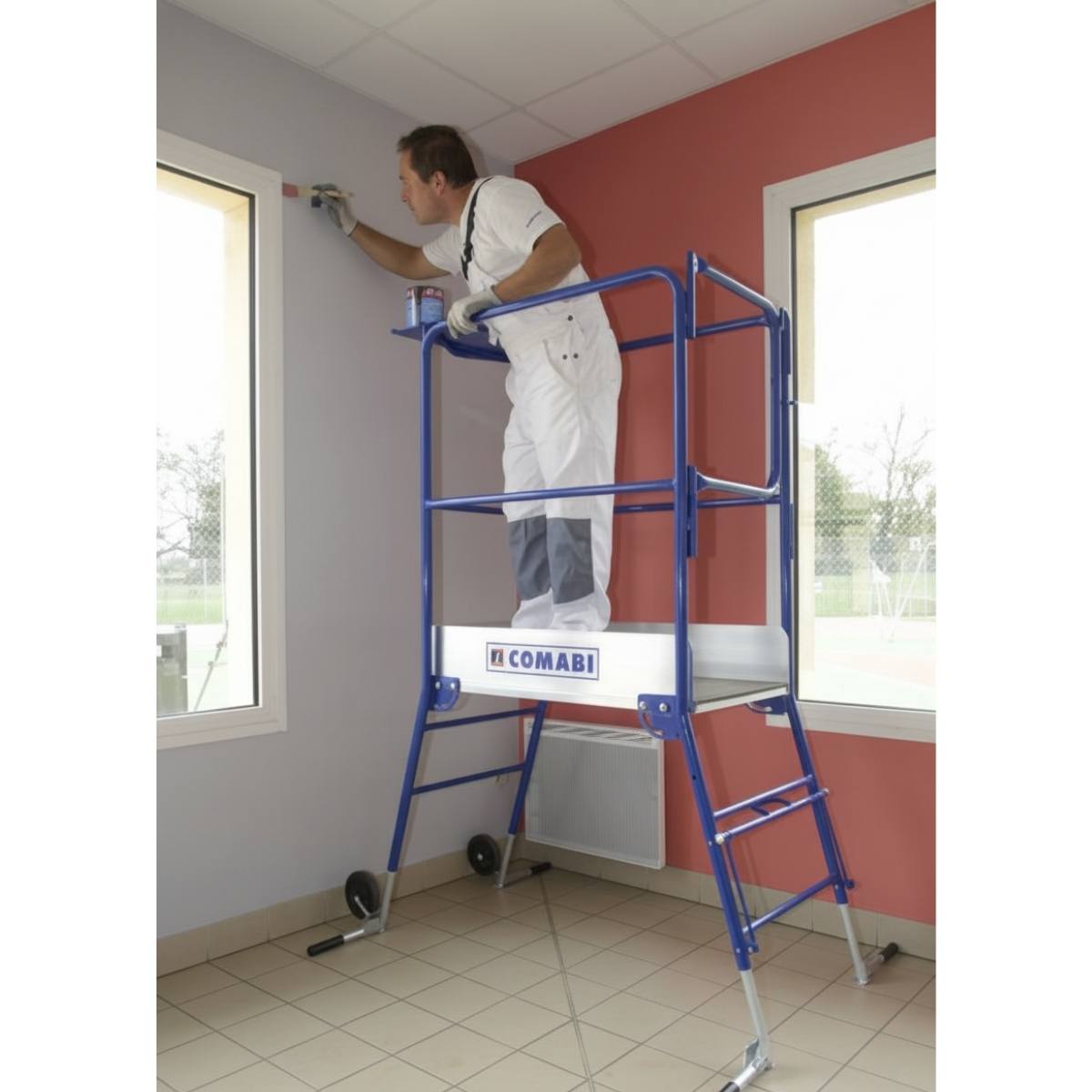 Plateforme individuelle Hélis spéciale escaliers hélicoïdaux